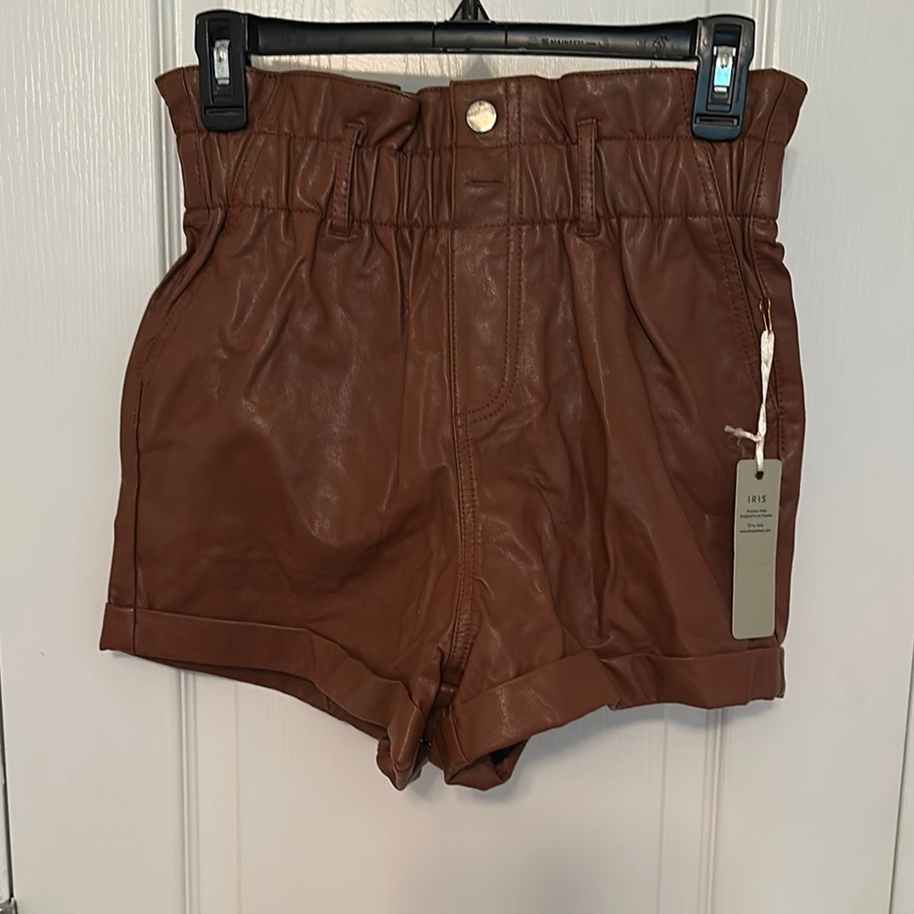 Iris basic faux leather shorts. NWT.